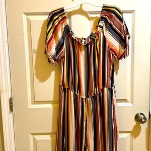 Woman’s multicolor jumpsuit with pockets